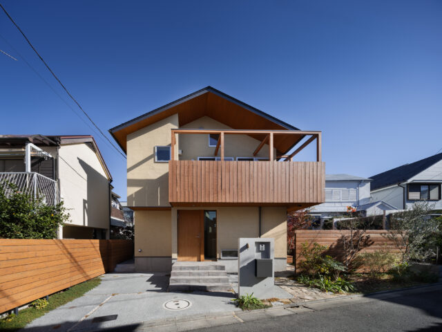 東京都三鷹市井の頭／土地仲介・新築注文住宅「閑静な住宅地に溶け込むナチュラルな風合いと空調環境を追求した高性能な建築家住宅」
